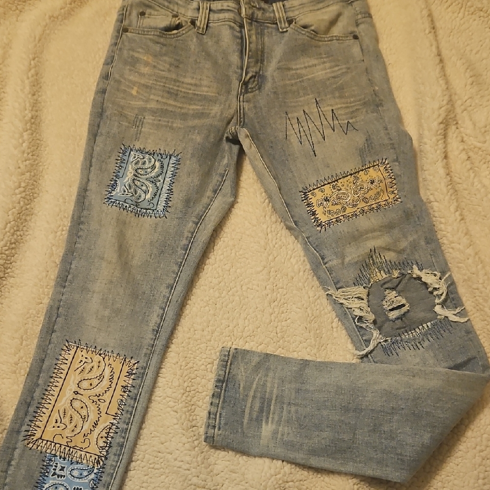 Stylish men's Jeans with Patchwork Design